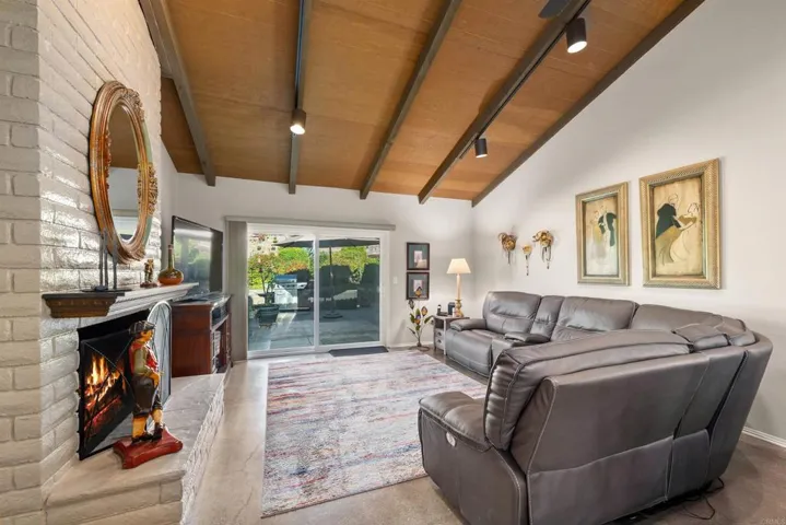5941 Steeplechase Road, Bonita, California 91902