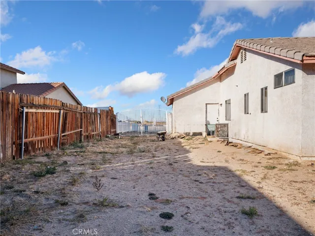 12791 Luna Road, Victorville, California 92392