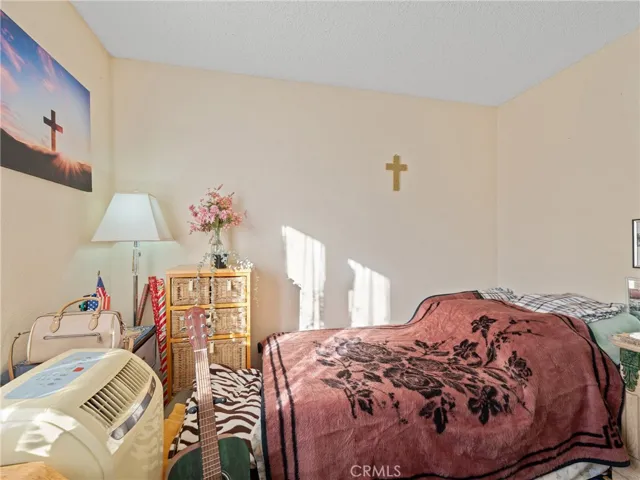12791 Luna Road, Victorville, California 92392