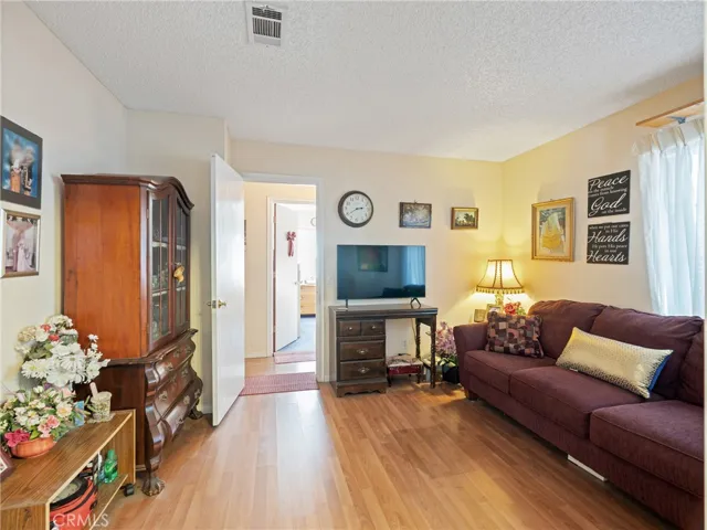 12791 Luna Road, Victorville, California 92392