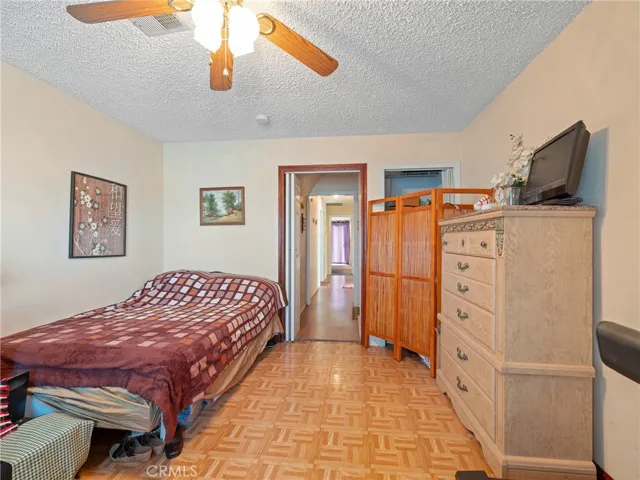 12791 Luna Road, Victorville, California 92392