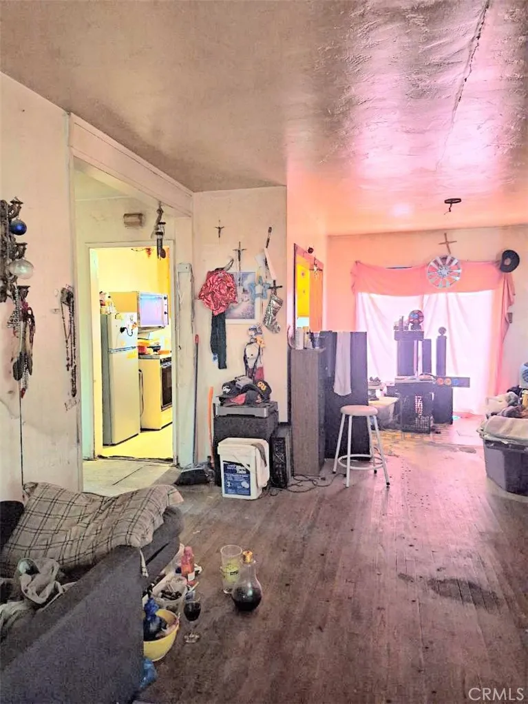 14655 Maclay Street, Mission Hills (san Fernando), California 91345 home-pic-8