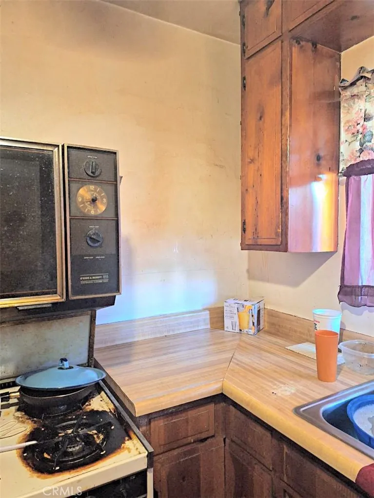 14655 Maclay Street, Mission Hills (san Fernando), California 91345 home-pic-16