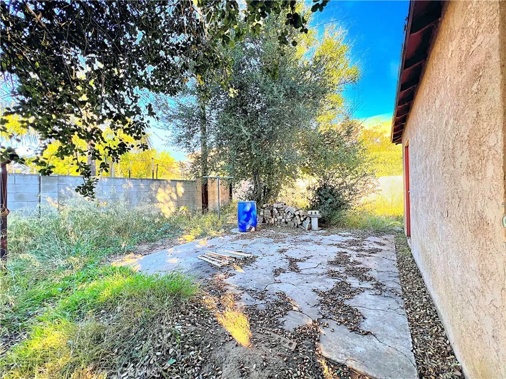 14655 Maclay Street, Mission Hills (san Fernando), California 91345 home-pic-20