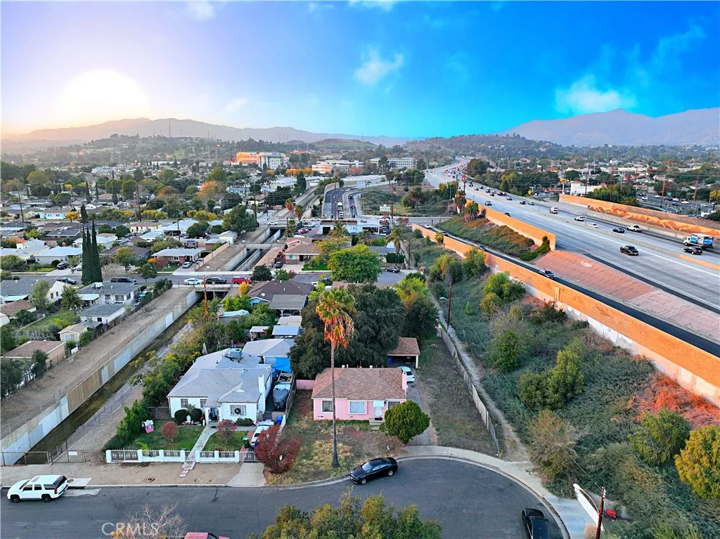 14655 Maclay Street, Mission Hills (san Fernando), California 91345 home-pic-1