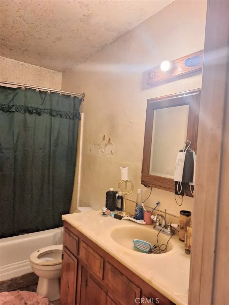 14655 Maclay Street, Mission Hills (san Fernando), California 91345 home-pic-12