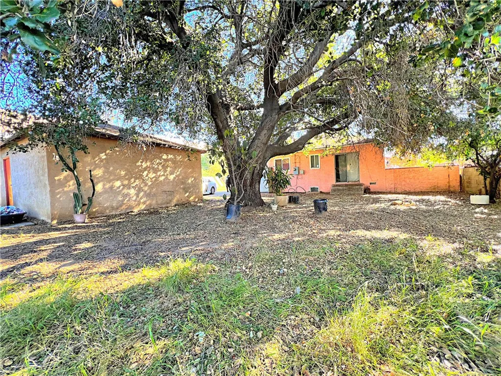 14655 Maclay Street, Mission Hills (san Fernando), California 91345 home-pic-19