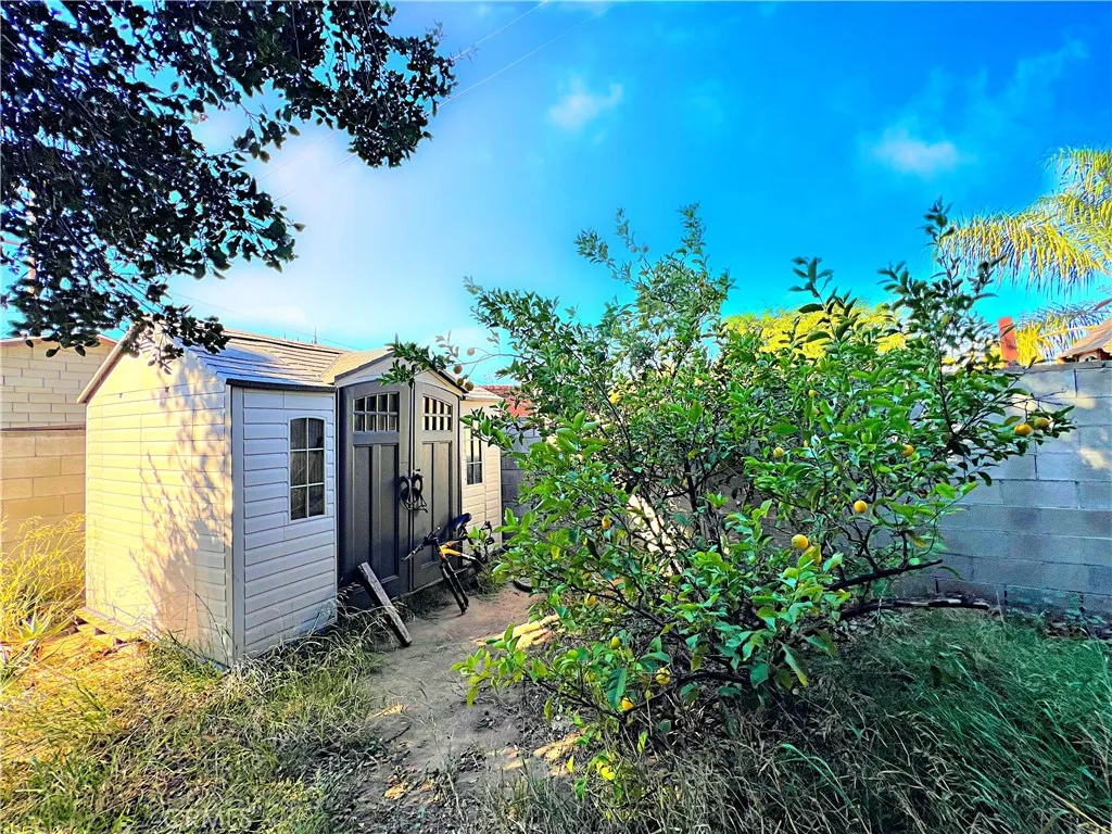 14655 Maclay Street, Mission Hills (san Fernando), California 91345 home-pic-21