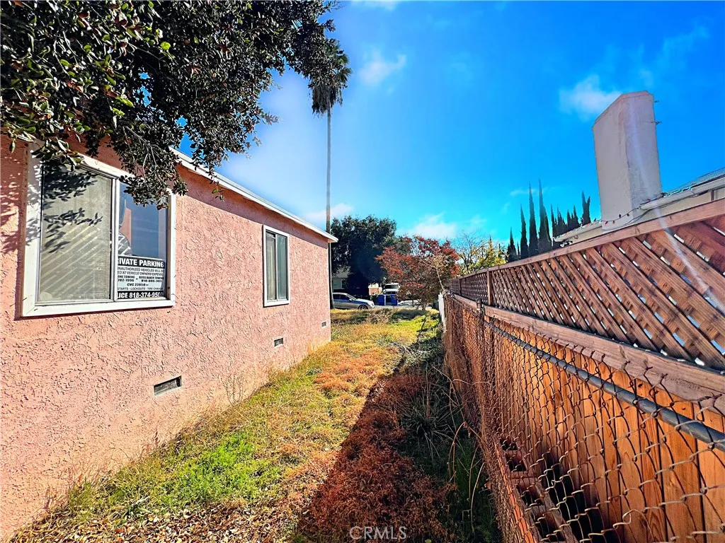 14655 Maclay Street, Mission Hills (san Fernando), California 91345 home-pic-26
