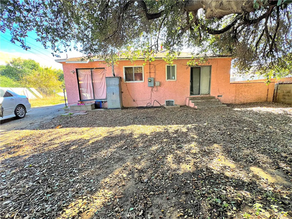 14655 Maclay Street, Mission Hills (san Fernando), California 91345 home-pic-23