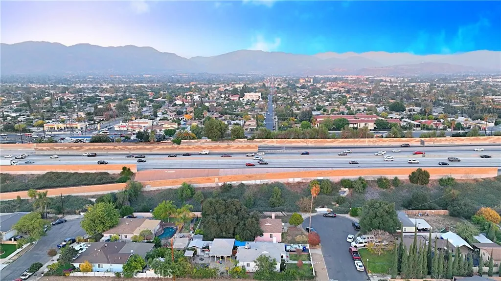 14655 Maclay Street, Mission Hills (san Fernando), California 91345 home-pic-35