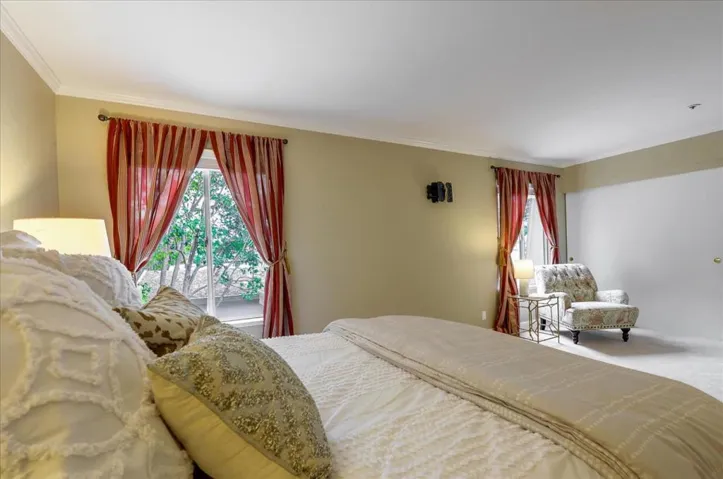 1465 Kentfield Avenue, Redwood City, California 94061