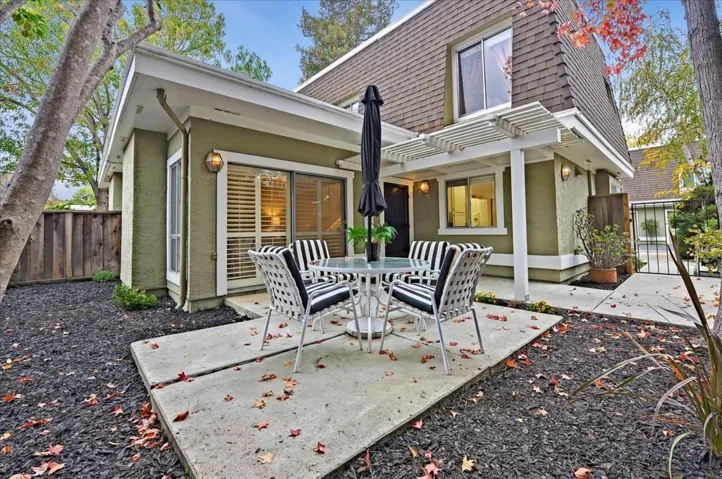1465 Kentfield Avenue, Redwood City, California 94061