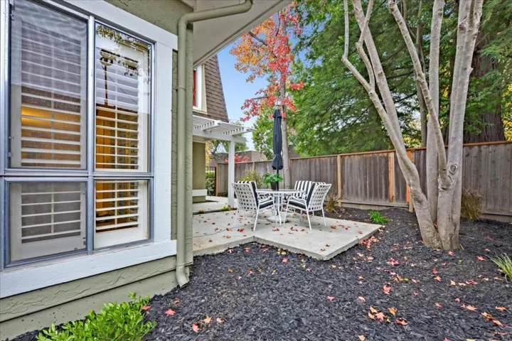 1465 Kentfield Avenue, Redwood City, California 94061