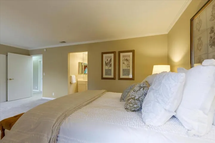 1465 Kentfield Avenue, Redwood City, California 94061