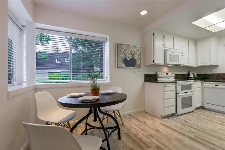 1465 Kentfield Avenue, Redwood City, California 94061