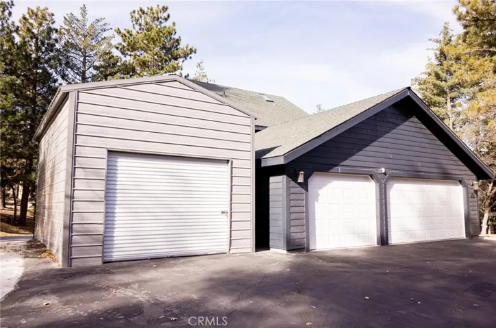 32355 Cape Horn Road, Running Springs, California 92382