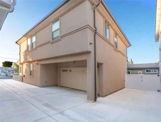 Stand alone townhouse. No common walls. Oversized 2-car garage