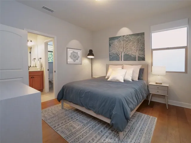 Guest Room w/ Jack-and-Jill Bathroom