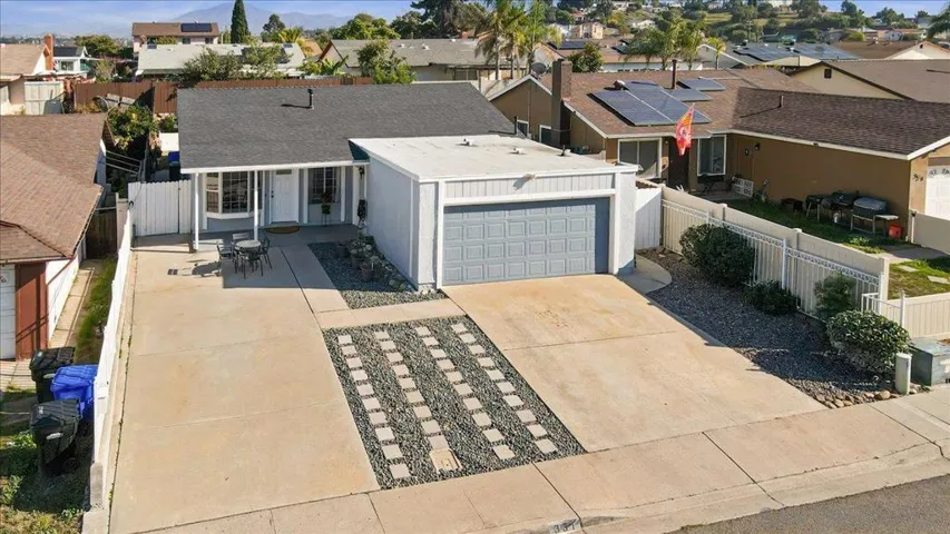 331 Treewood, San Diego, California 92114