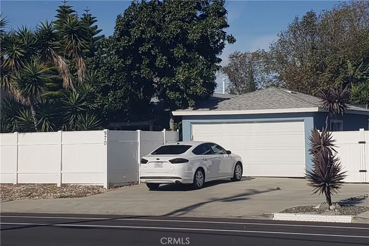 970 W 19th Street, Costa Mesa, California 92627