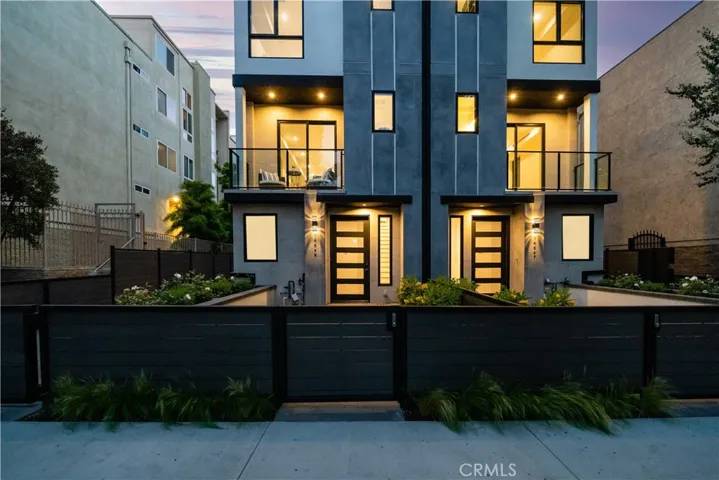14549 Benefit Street, Sherman Oaks, California 91403