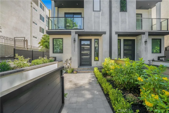 14549 Benefit Street, Sherman Oaks, California 91403