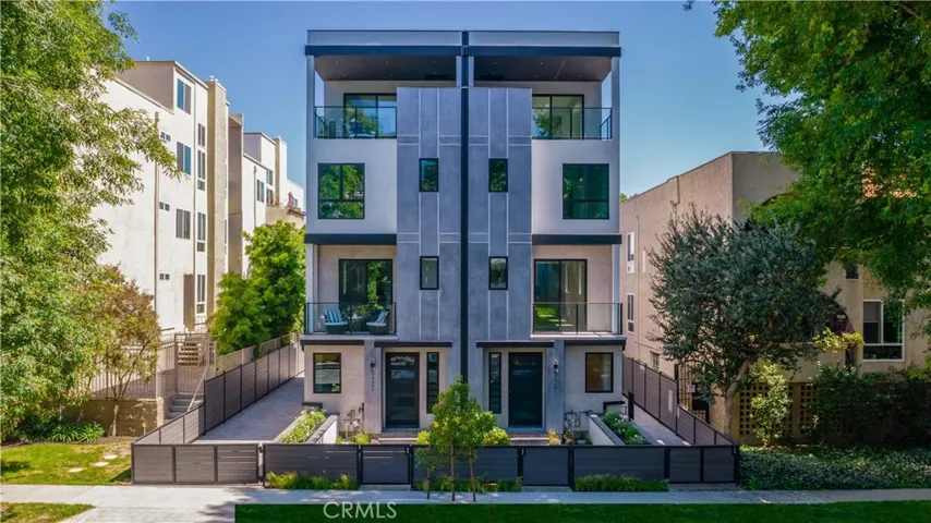 14549 Benefit Street, Sherman Oaks, California 91403