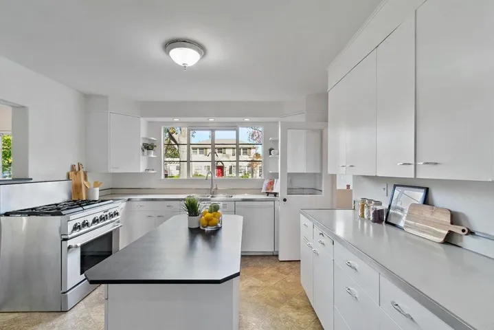 780 Hamilton Avenue, Palo Alto, California 94301