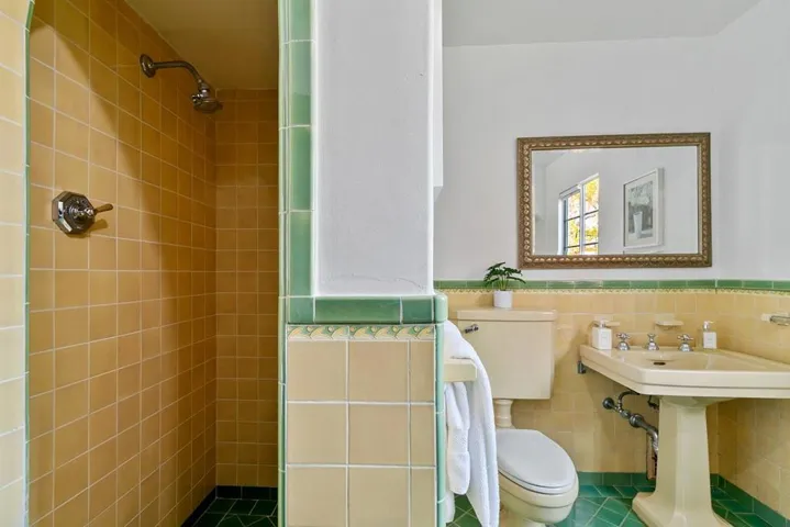 780 Hamilton Avenue, Palo Alto, California 94301