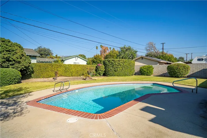 727 E Myrtle Avenue, Glendora, California 91741
