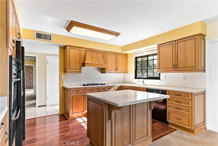 727 E Myrtle Avenue, Glendora, California 91741