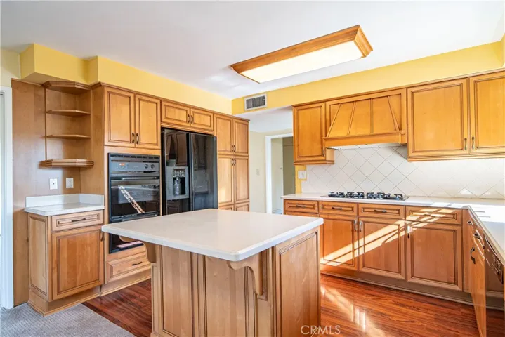 727 E Myrtle Avenue, Glendora, California 91741
