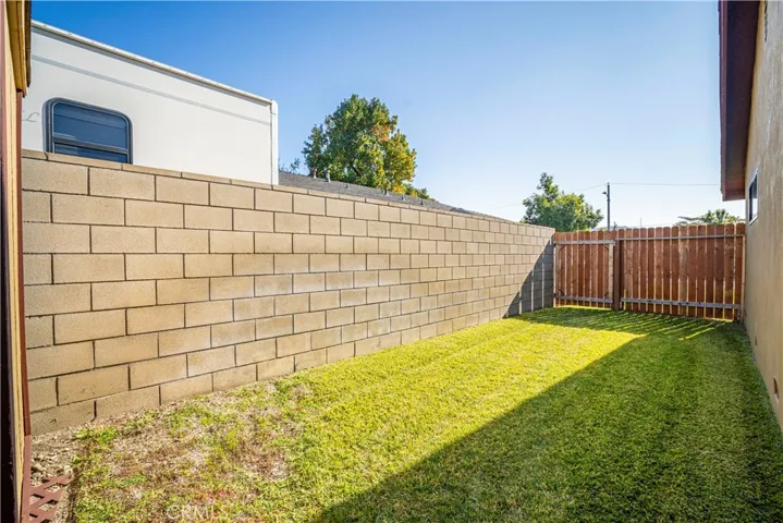 727 E Myrtle Avenue, Glendora, California 91741