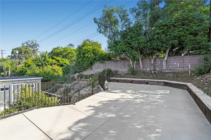 175 Sequoia Drive, Pasadena, California 91105