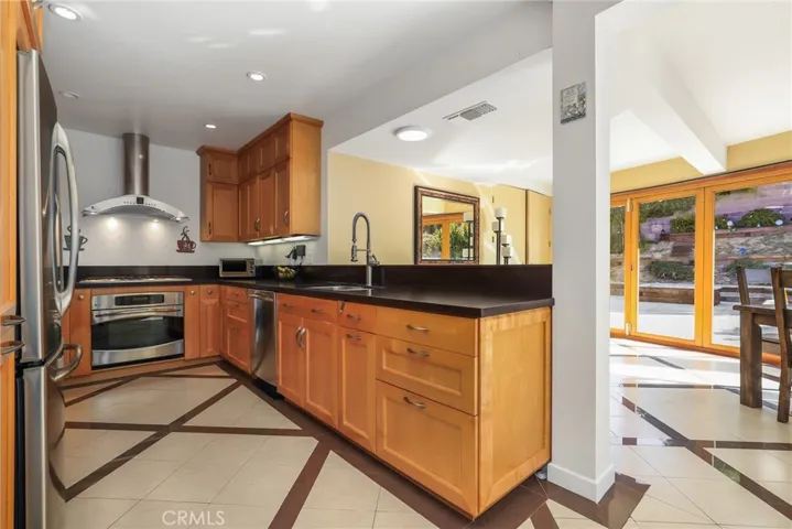 175 Sequoia Drive, Pasadena, California 91105