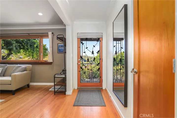 175 Sequoia Drive, Pasadena, California 91105