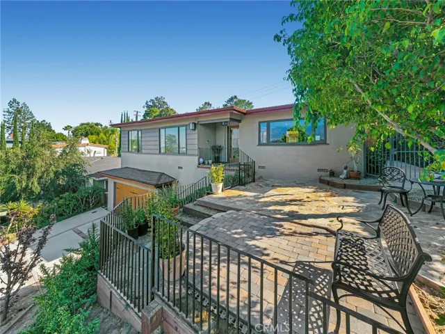 175 Sequoia Drive, Pasadena, California 91105