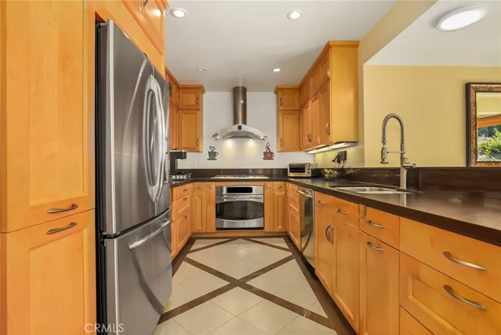 175 Sequoia Drive, Pasadena, California 91105