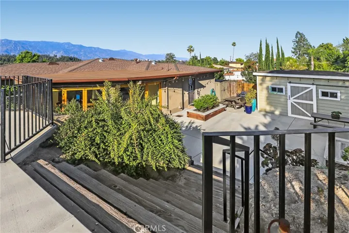 175 Sequoia Drive, Pasadena, California 91105