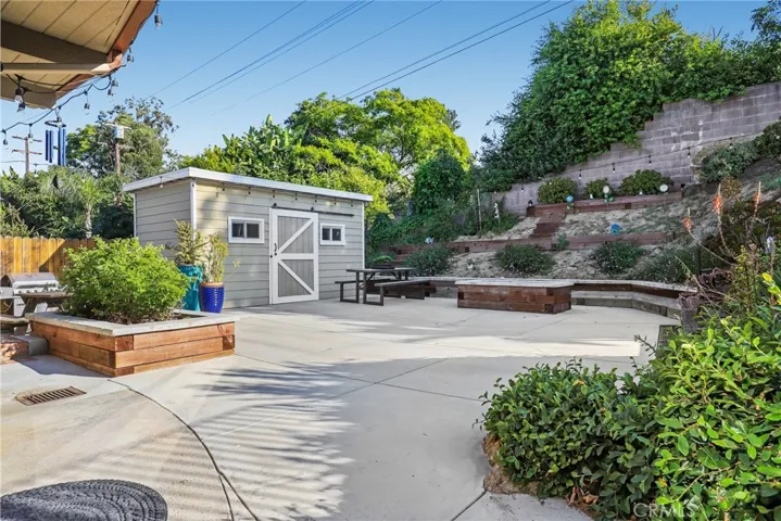 175 Sequoia Drive, Pasadena, California 91105