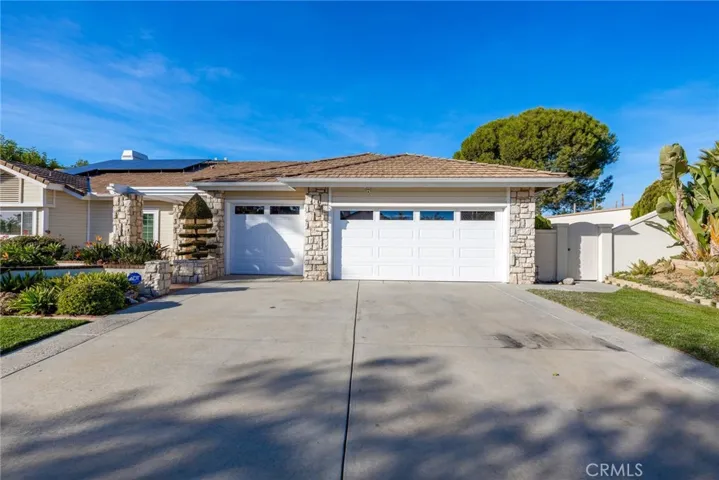 1350 Lupine Hills Drive, Vista, California 92081