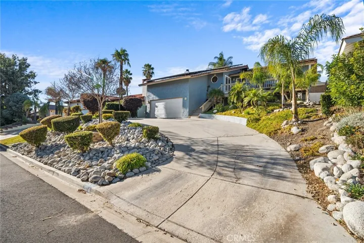 29741 Yellow Gold Drive, Canyon Lake, California 92587