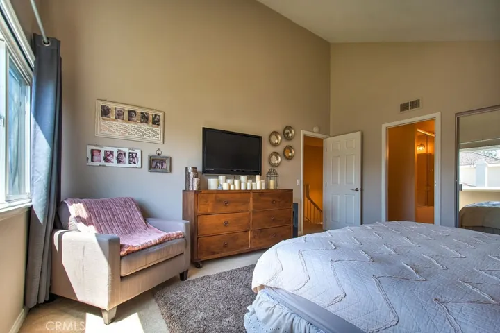 5 Woodland Drive, Irvine, California 92604
