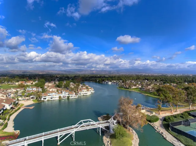 5 Woodland Drive, Irvine, California 92604