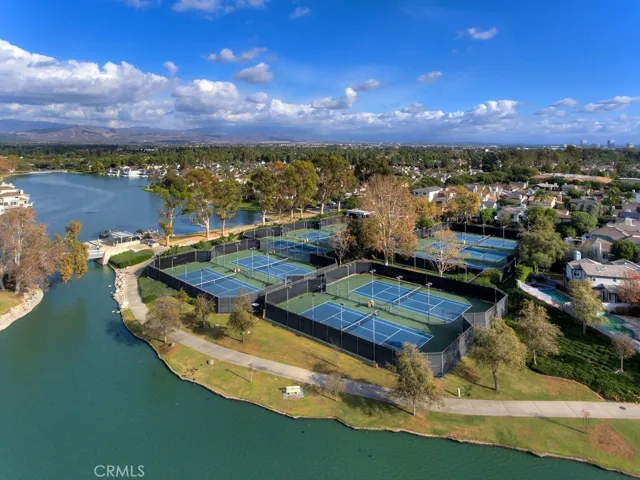 5 Woodland Drive, Irvine, California 92604