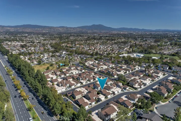 5 Woodland Drive, Irvine, California 92604