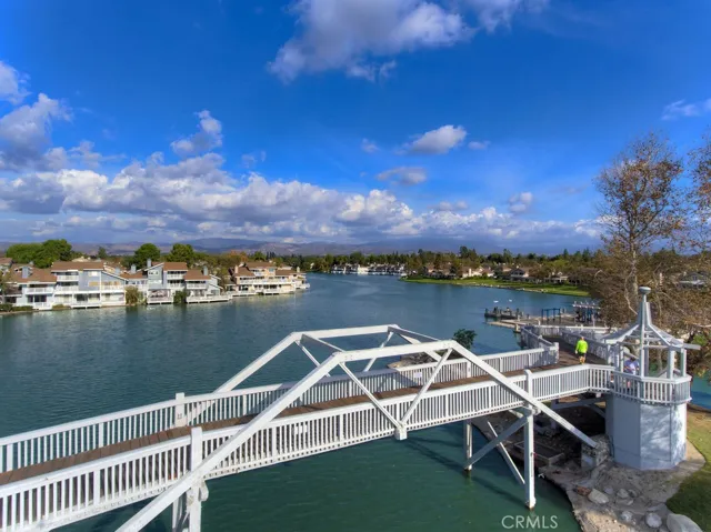5 Woodland Drive, Irvine, California 92604