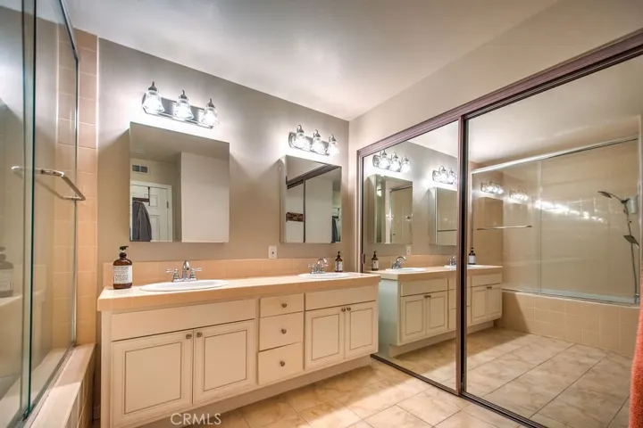 5 Woodland Drive, Irvine, California 92604