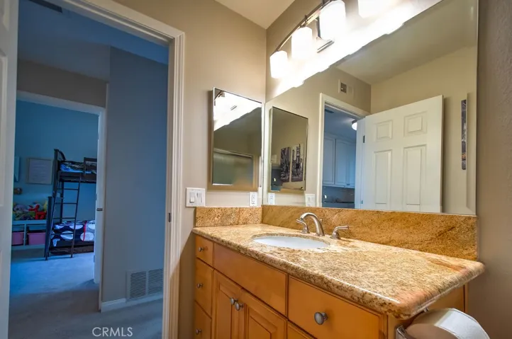 5 Woodland Drive, Irvine, California 92604